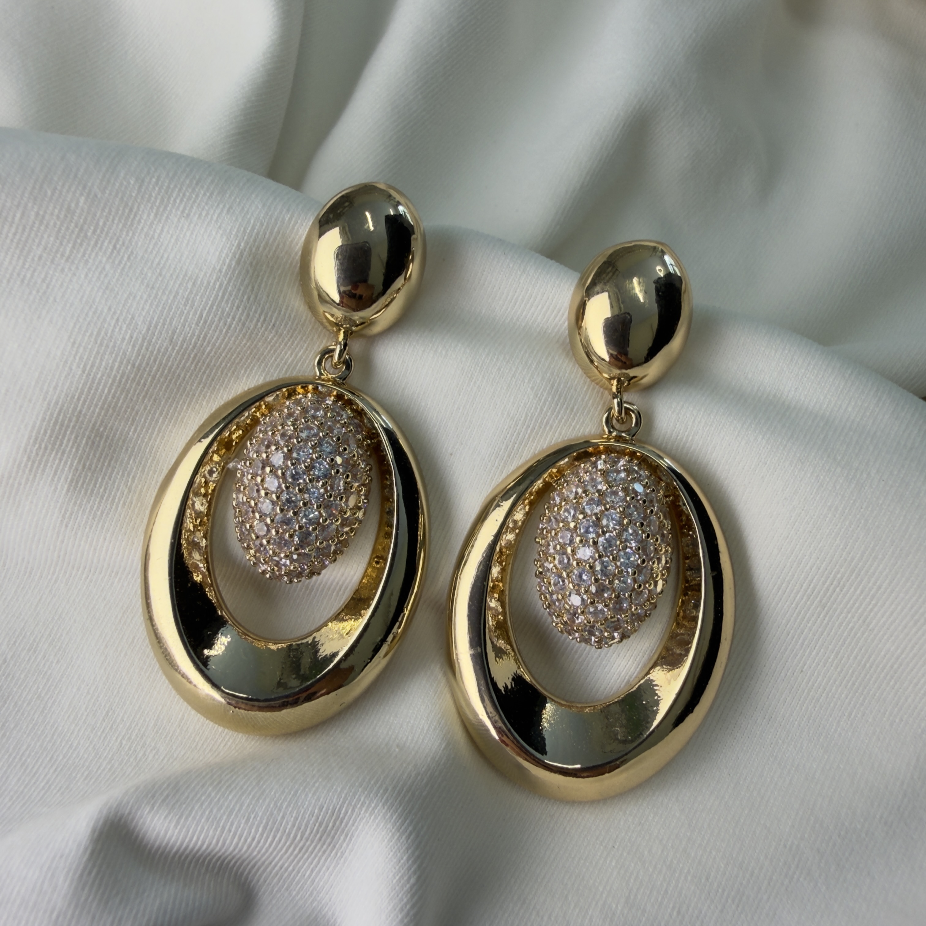 Brinco Luxo Dourado