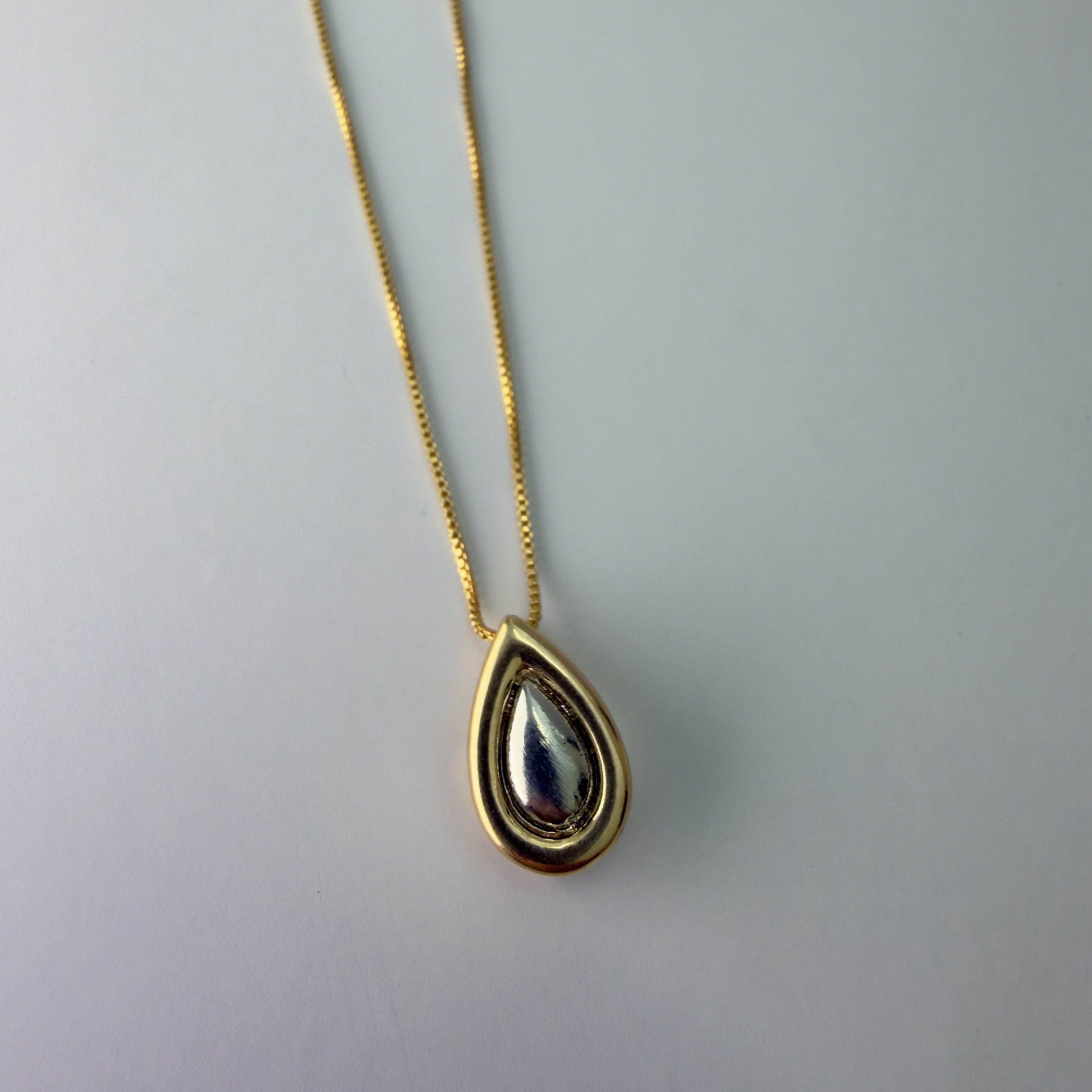Colar Gota Essence