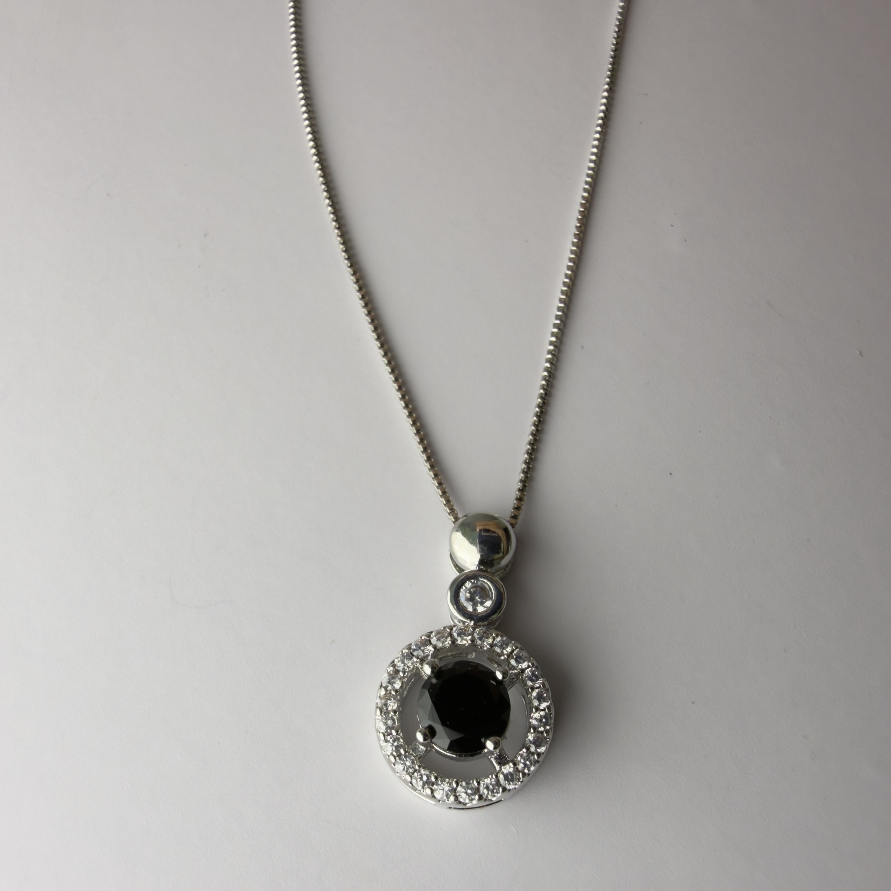 Colar Black Halo