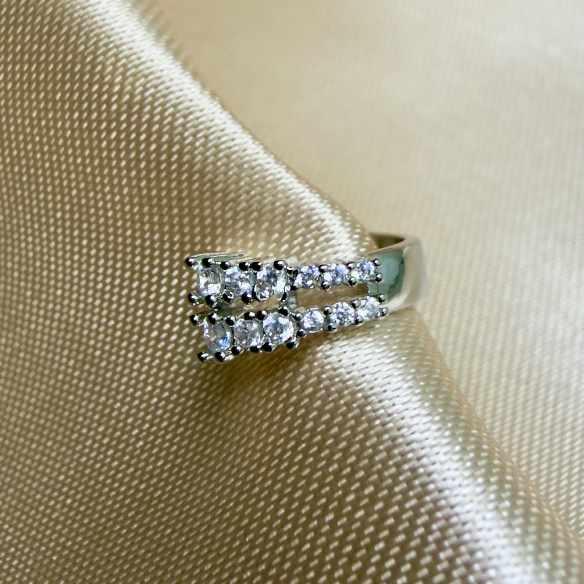 Piercing Fake Crystal